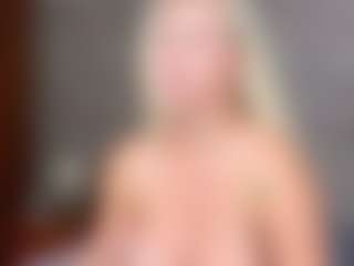 Cuteblondeme's Live Sex Cam Show