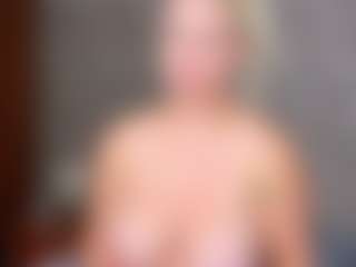 Cuteblondeme's Live Sex Cam Show