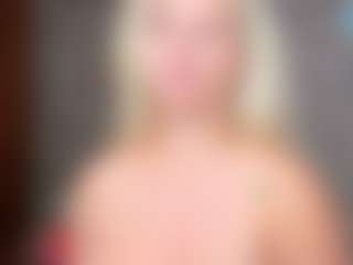 Live cam show with Cuteblondeme - Blonde Hair Curvy on Camsoda