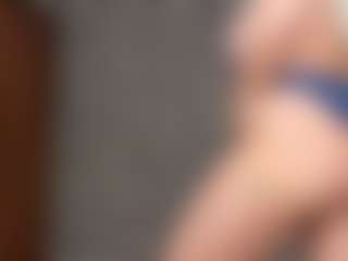 Cuteblondeme's Live Sex Cam Show