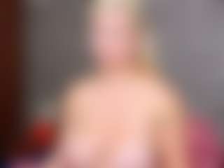 Live cam show with Cuteblondeme - Lush Blonde Hair on Camsoda