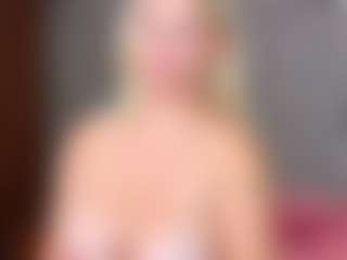 Live cam show with Cuteblondeme - Blonde Hair Curvy on Camsoda
