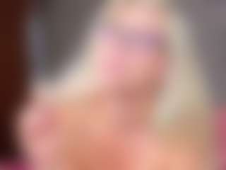 Cuteblondeme's Live Sex Cam Show
