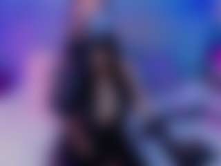 Live cam show with kim-sttone - Curvy Small Tits on AdultVida.com