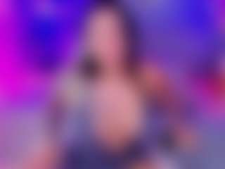Live cam show with kim-sttone - Curvy Small Tits on Uber Horny