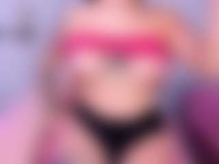 Live cam show with sara-rouge - Black Hair on Cam Slut