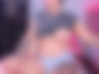 Live cam show with sara-rouge - Black Hair on AdultVida.com