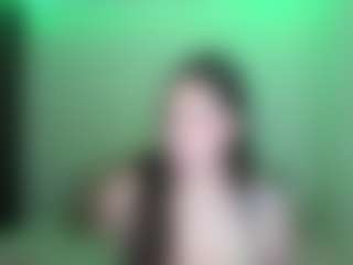 Live cam show with Amber Duran - Flashing on madthumbs
