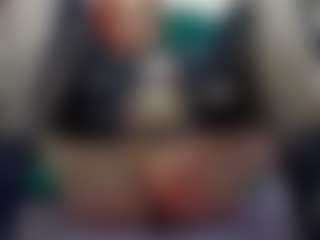 emilianna666's Live Sex Cam Show