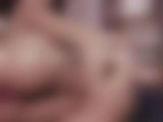 wonder woman 🦸🏻‍♀️⚡ MILF webcam performer live streaming