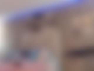 Live cam show with ZOE - BBW on AdultVida.com