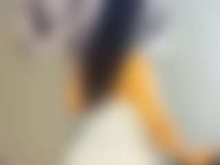 Live cam show with ZOE - Shaved Pussy Brown Hair on Strip Flash - Live Sex Shows