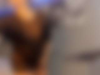 Live cam show with ZOE - Drinking on livesuperchat.net