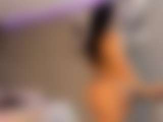 Live cam show with ZOE - Wet on Nude Live Now