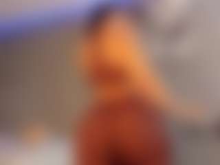 Live cam show with ZOE - Butt Plug on Camsoda