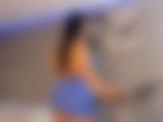Live cam show with ZOE - Ride on StripNow