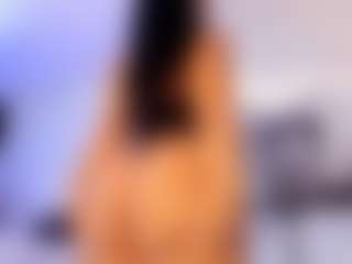 Live cam show with ZOE - Drinking on friskycurves.com
