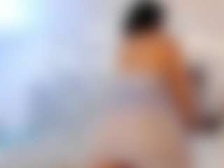 Live cam show with ZOE - Ride on Camming Site