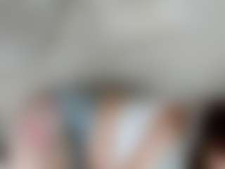 Live cam show with aprilquinn - Thong on CamwithHer