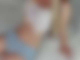 Live cam show with aprilquinn - Flashing on Hubzter Live