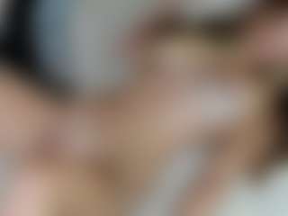 Live cam show with aprilquinn - Wet on Dare Cams
