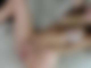 Live cam show with aprilquinn - Bedroom on Streamer API