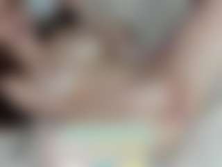 Live cam show with aprilquinn - Skinny on Chatstar