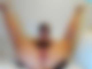 curvyjules's Live Sex Cam Show