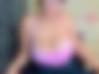 curvyjules's Live Sex Cam Show