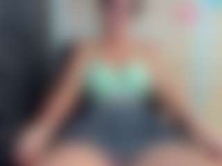 curvyjules's Live Sex Cam Show