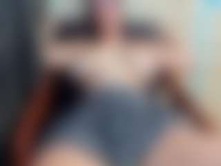 curvyjules's Live Sex Cam Show