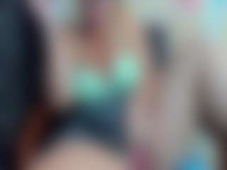 curvyjules's Live Sex Cam Show