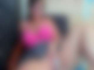 curvyjules's Live Sex Cam Show