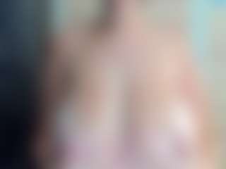 curvyjules's Live Sex Cam Show