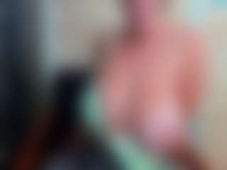 curvyjules's Live Sex Cam Show