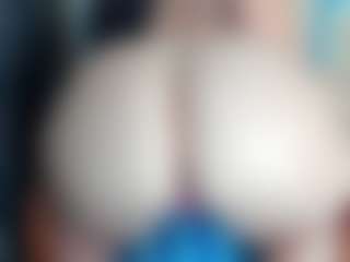 curvyjules's Live Sex Cam Show