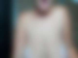curvyjules's Live Sex Cam Show