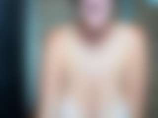 curvyjules's Live Sex Cam Show