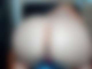 curvyjules's Live Sex Cam Show