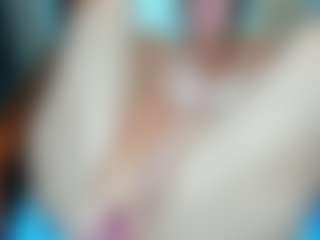 curvyjules's Live Sex Cam Show