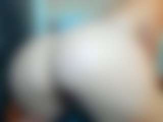 curvyjules's Live Sex Cam Show