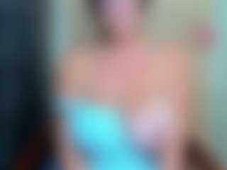 curvyjules's Live Sex Cam Show