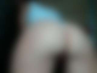 Live cam show with curvyjules - Squirt White on sexylive.show | united states