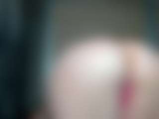 Live cam show with curvyjules - Wet on Mixed Magazine Live