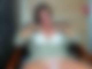 curvyjules's Live Sex Cam Show