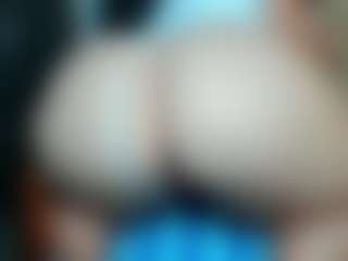 curvyjules's Live Sex Cam Show