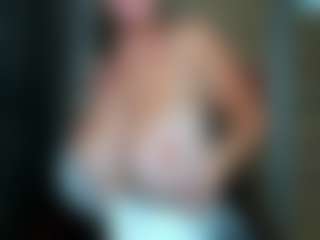 curvyjules's Live Sex Cam Show