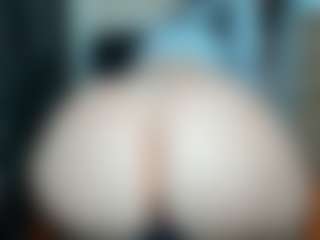curvyjules's Live Sex Cam Show