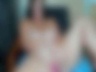 curvyjules's Live Sex Cam Show