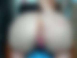 curvyjules's Live Sex Cam Show